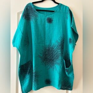 Teal Abstract Print Women's Cotton Top Shirt Blouse. Pockets,arm to arm 29/30”.